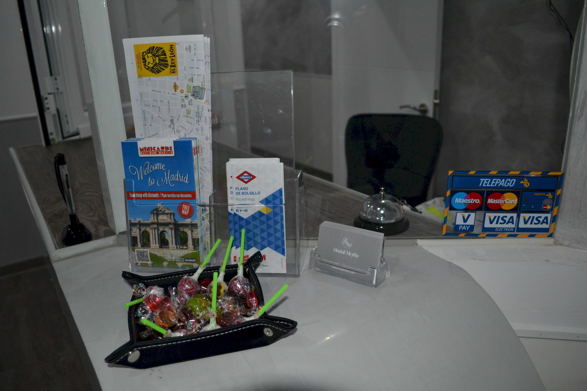 Hostal Meyra Madrid Luaran gambar
