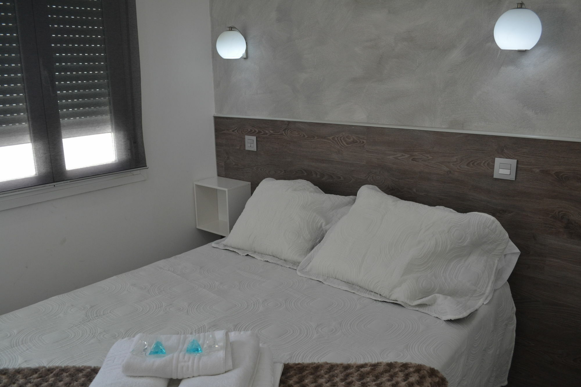 Hostal Meyra Madrid Luaran gambar