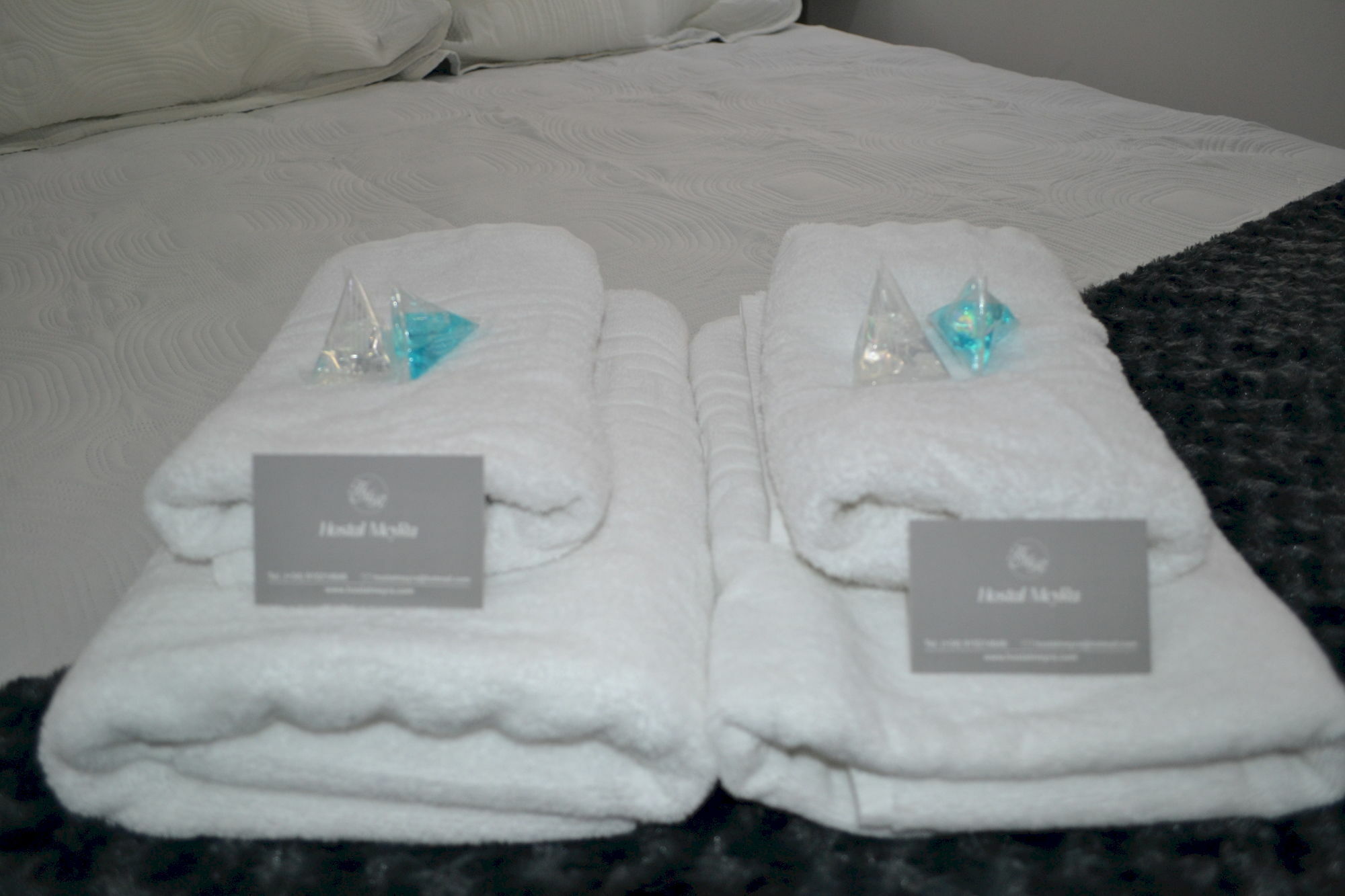 Hostal Meyra Madrid Luaran gambar